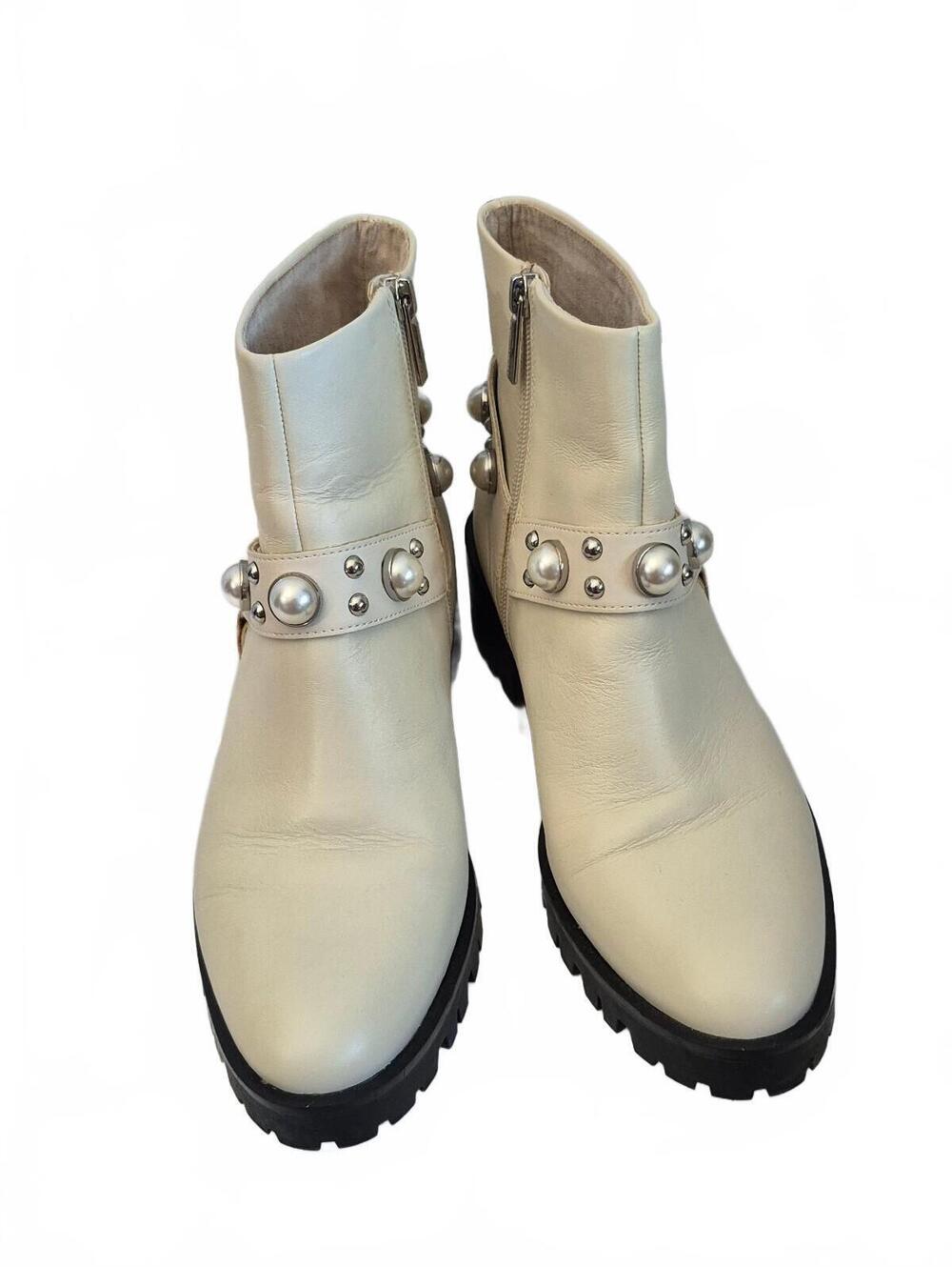 Karl Lagerfeld Paris Pixie Ivory Leather Pearl Studded Lug Sole Ankle Boots Size